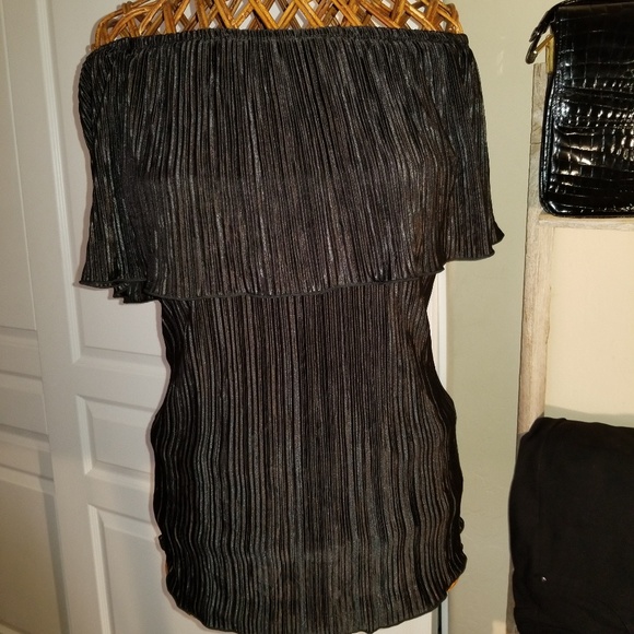 Blouse in Black and Dark Red - Picture 2 of 8